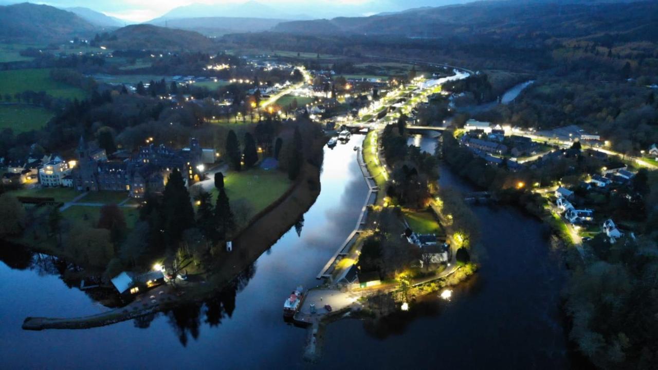 Loch Ness Pods Apartment Fort Augustus Exterior photo